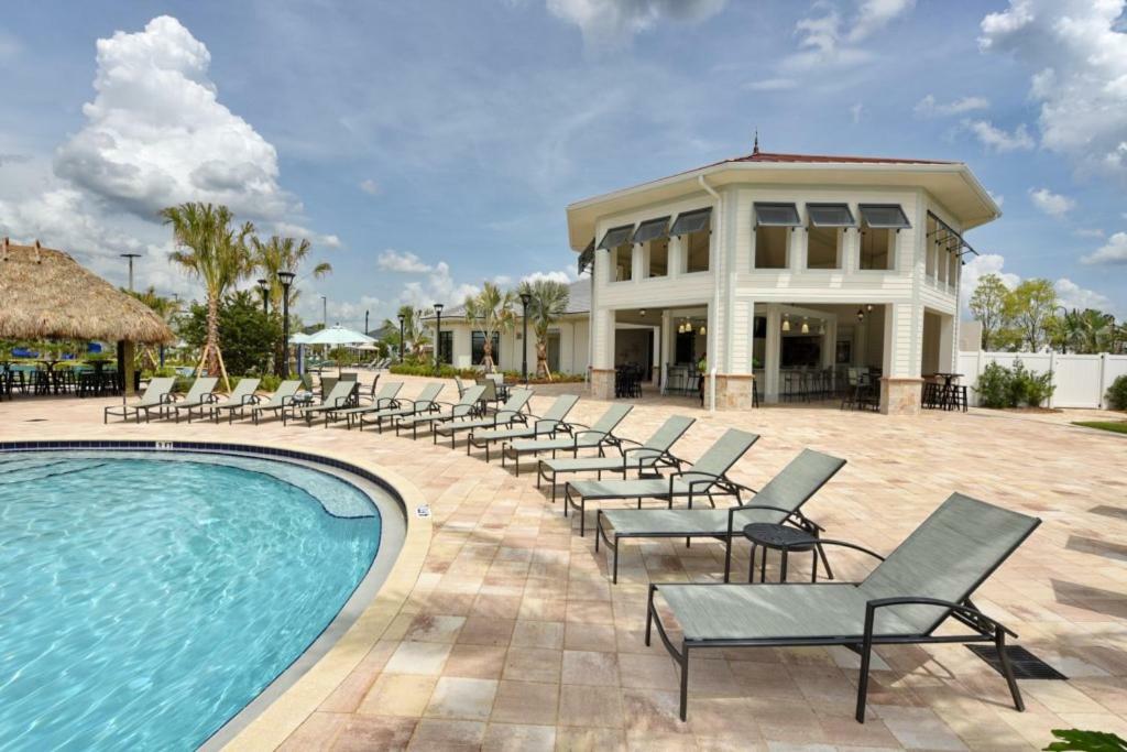 Pleasant House In Storey Lake Near Disney Kissimmee Bagian luar foto