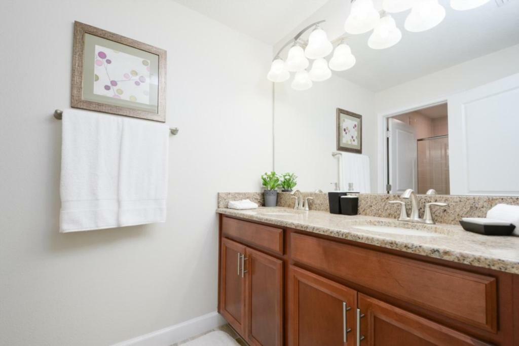 Pleasant House In Storey Lake Near Disney Kissimmee Bagian luar foto