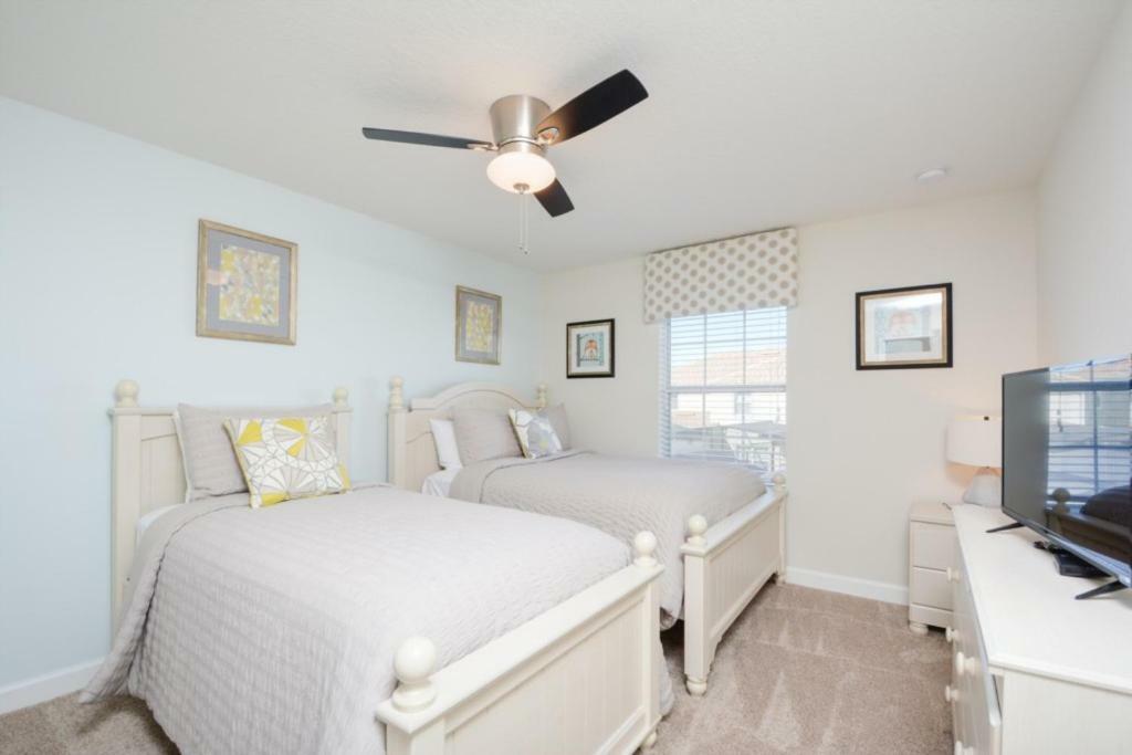 Pleasant House In Storey Lake Near Disney Kissimmee Bagian luar foto